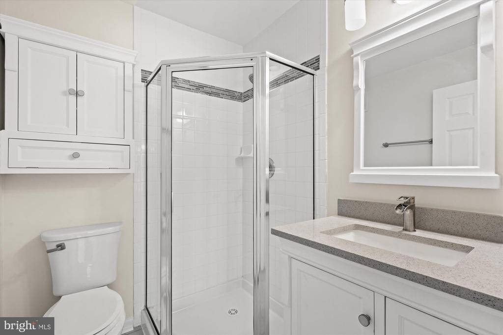 220 Fallsgrove Boulevard - Photo 22