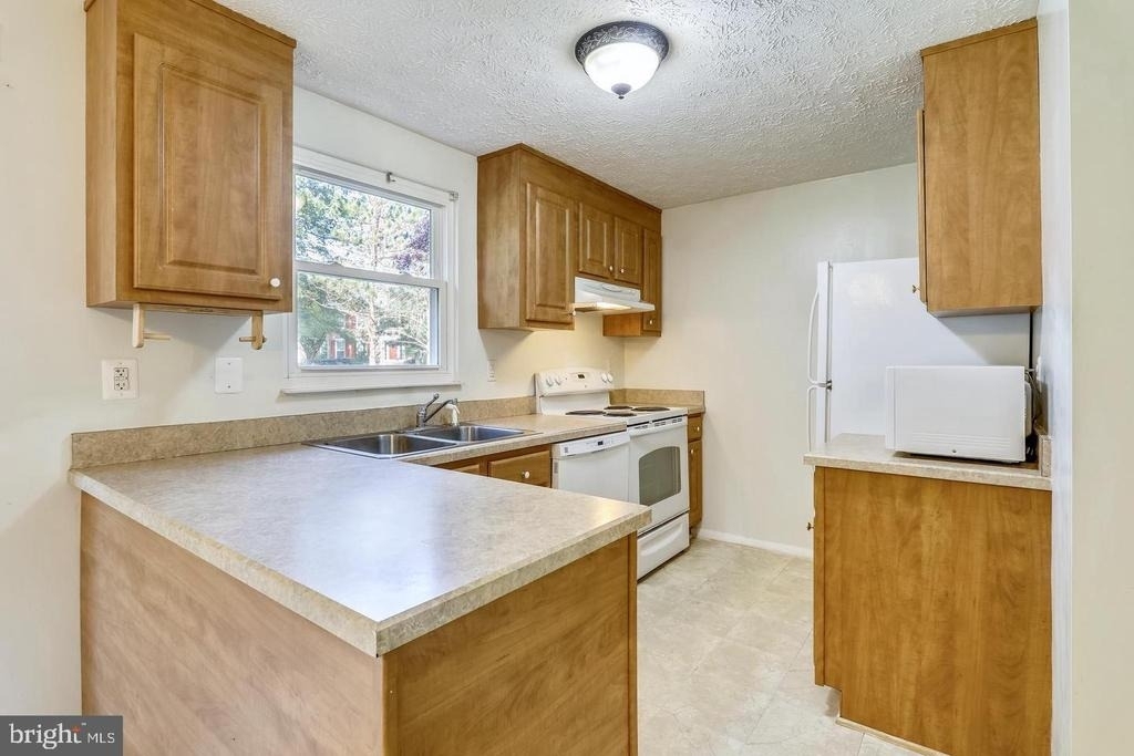 11127 Captains Walk Court - Photo 3