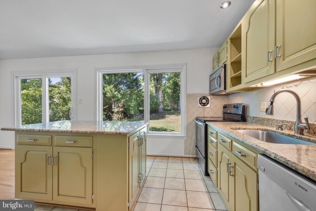 2409 Hayden Drive - Photo 4