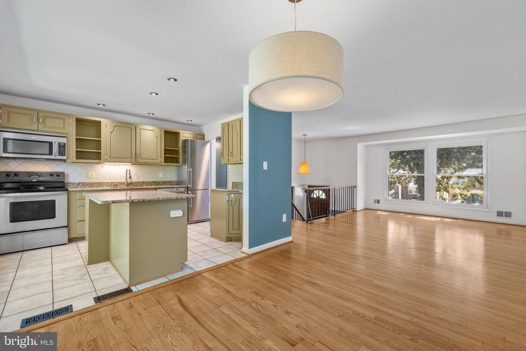 2409 Hayden Drive - Photo 3