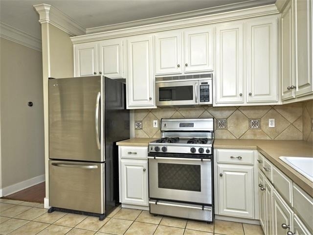 3701 Robinson Ave - Photo 5