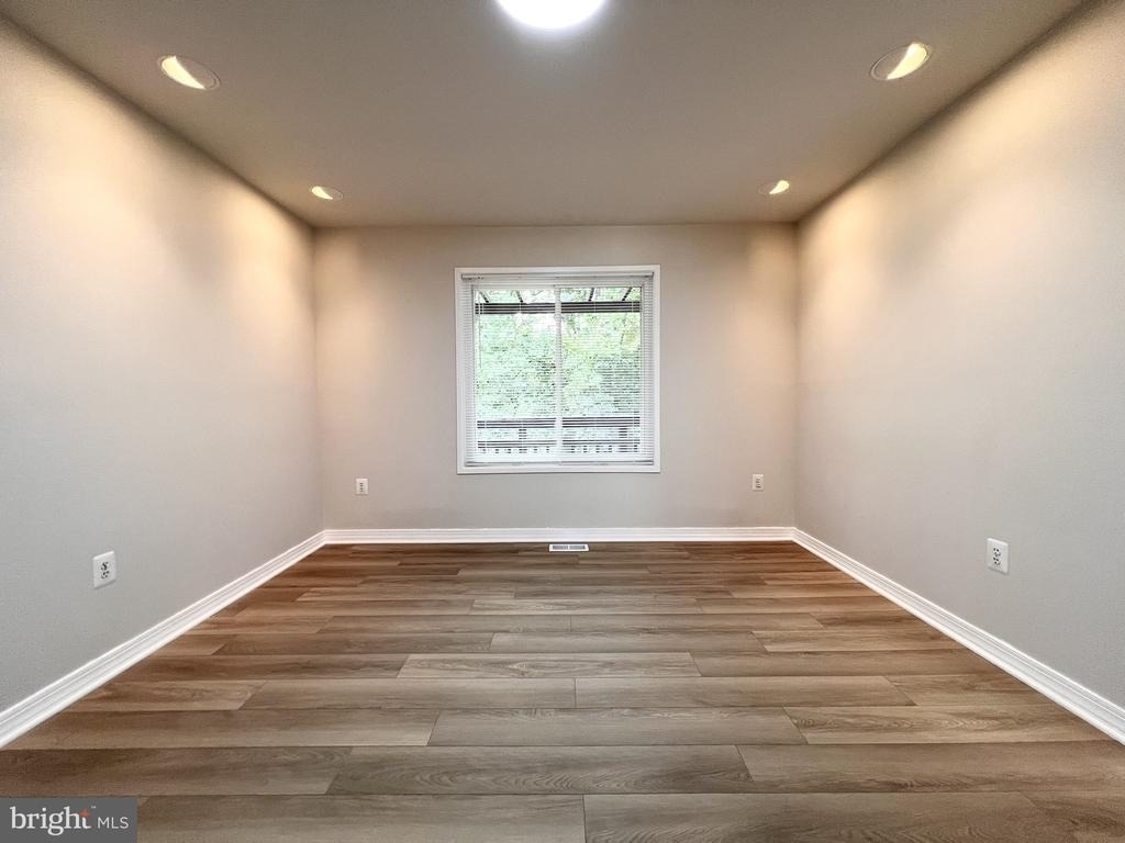 10901 Broad Green Terrace - Photo 17