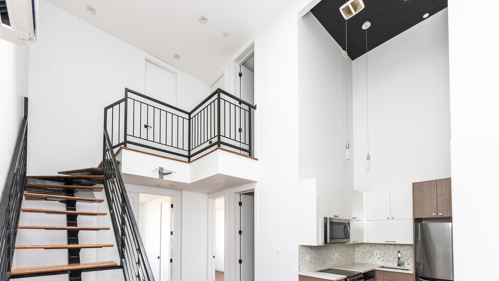 1784 Broadway - Photo 4
