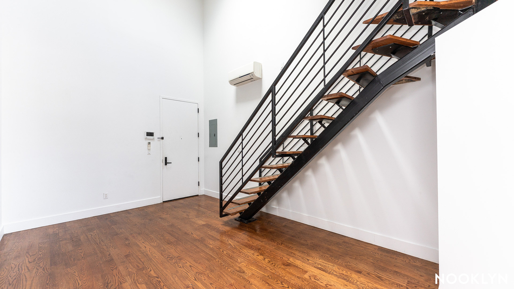1784 Broadway - Photo 6