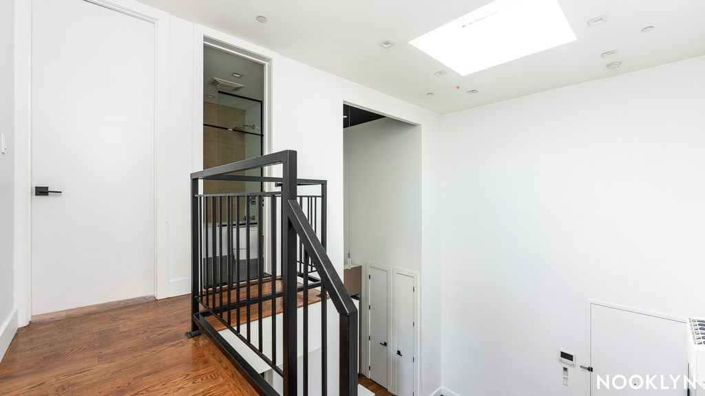 1784 Broadway - Photo 17