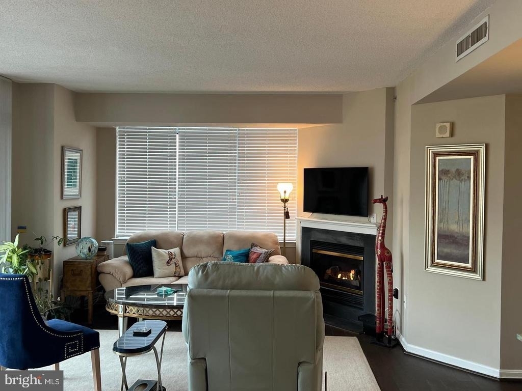 11710 Old Georgetown Road - Photo 9