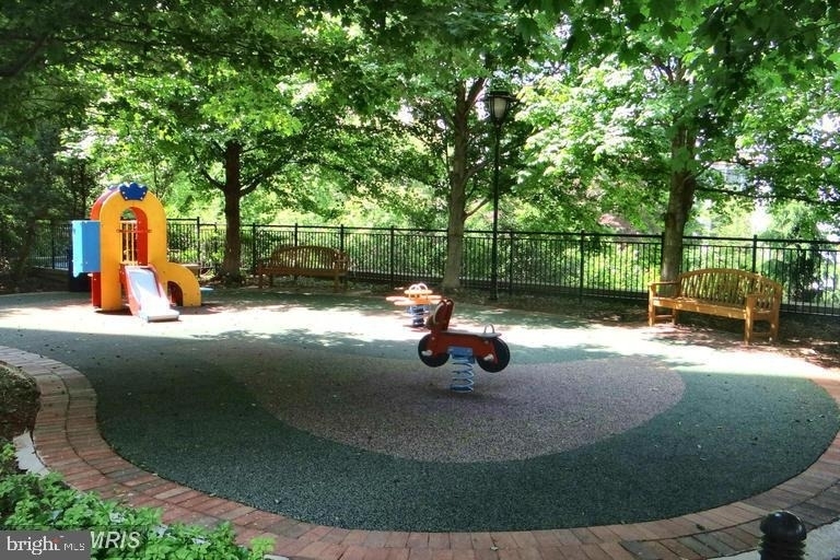11710 Old Georgetown Road - Photo 35