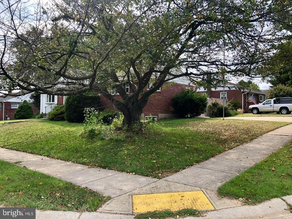 701 Robert Road - Photo 1