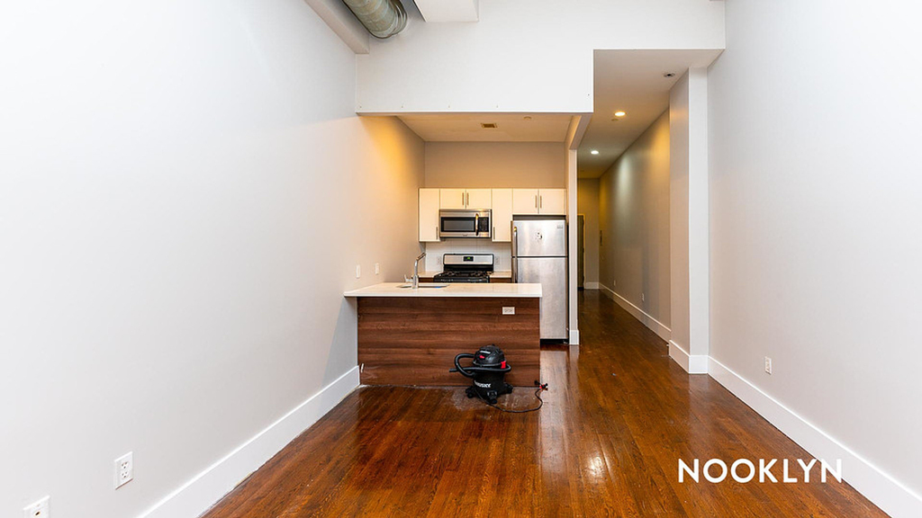 70 Kosciuszko St - Photo 0