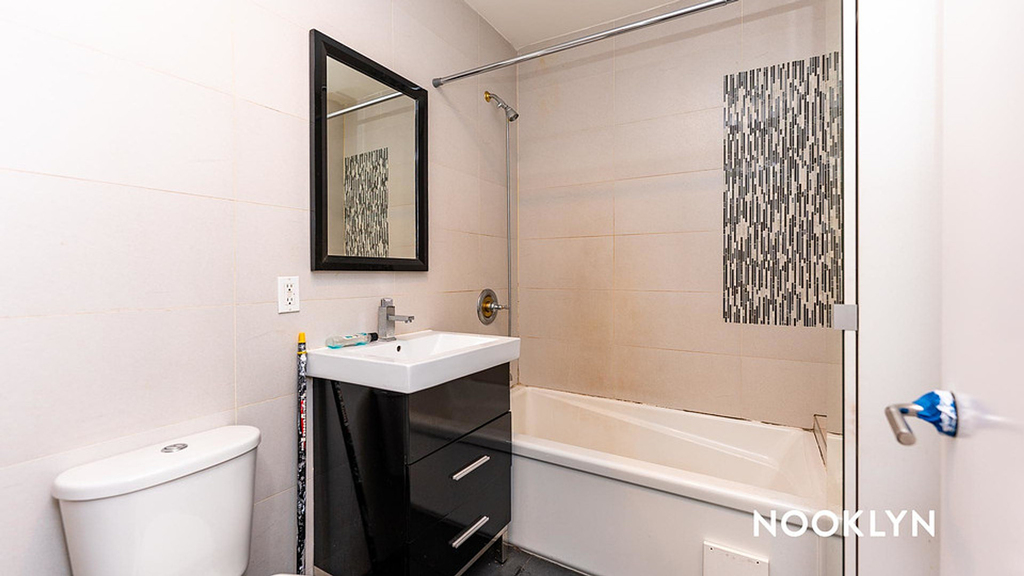 70 Kosciuszko St - Photo 10
