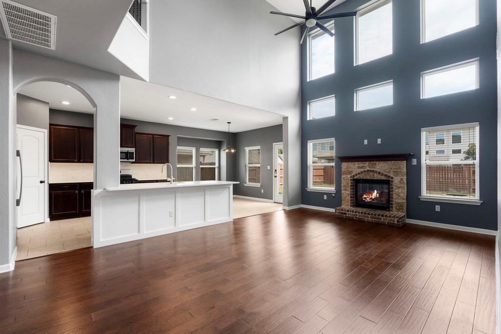 8525 Reggio St - Photo 0