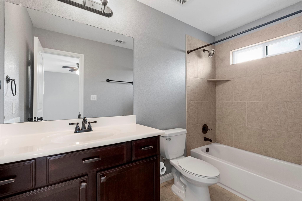 8525 Reggio St - Photo 26