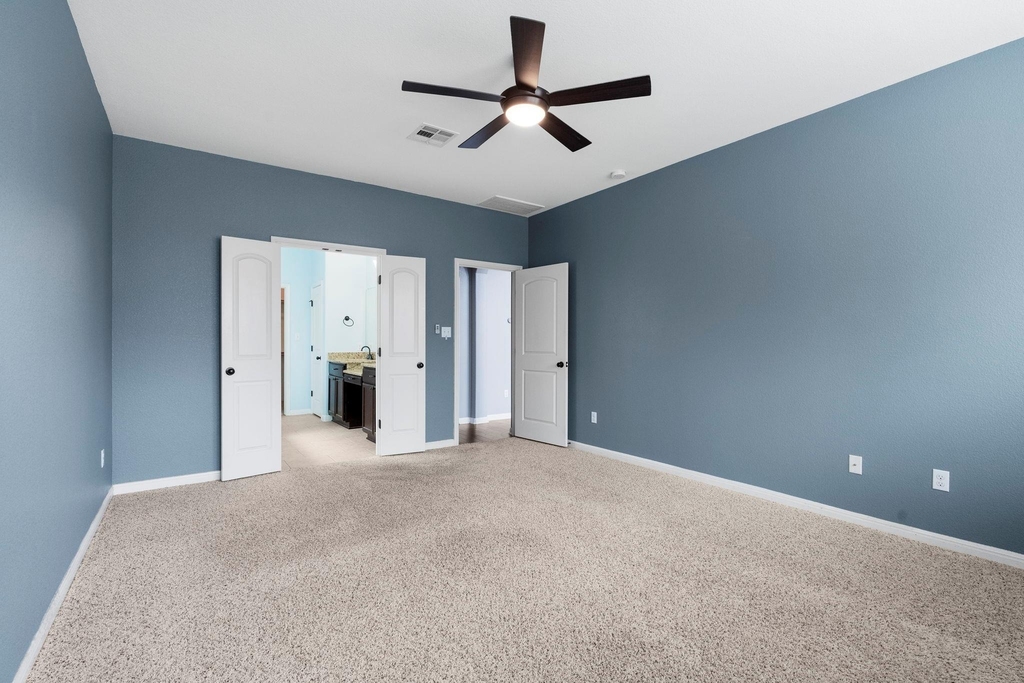 8525 Reggio St - Photo 13