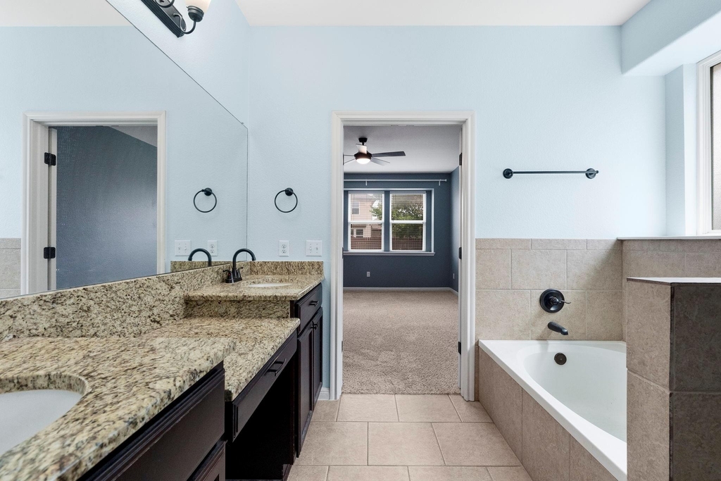 8525 Reggio St - Photo 17