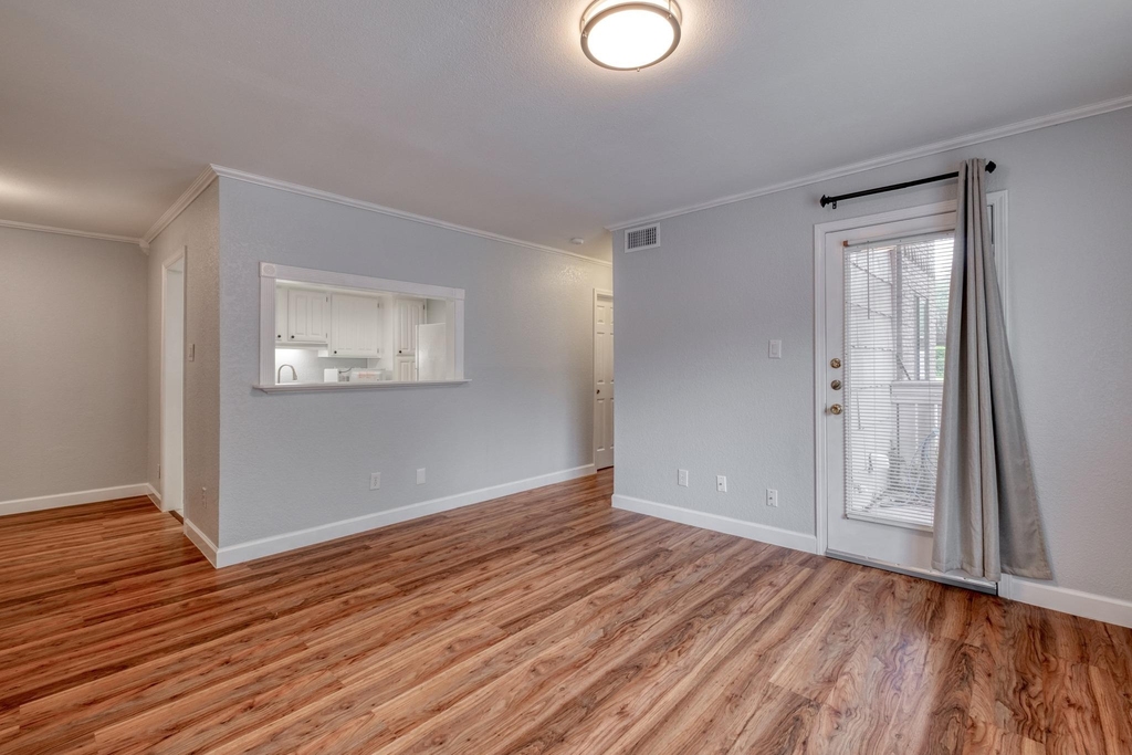 8210 Bent Tree Rd - Photo 7
