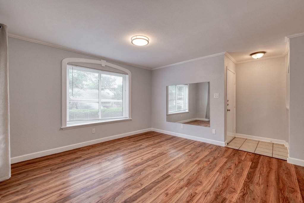8210 Bent Tree Rd - Photo 6