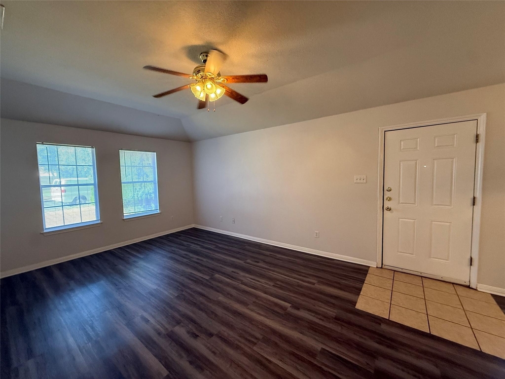8713 Talyne Chaise Cir - Photo 1