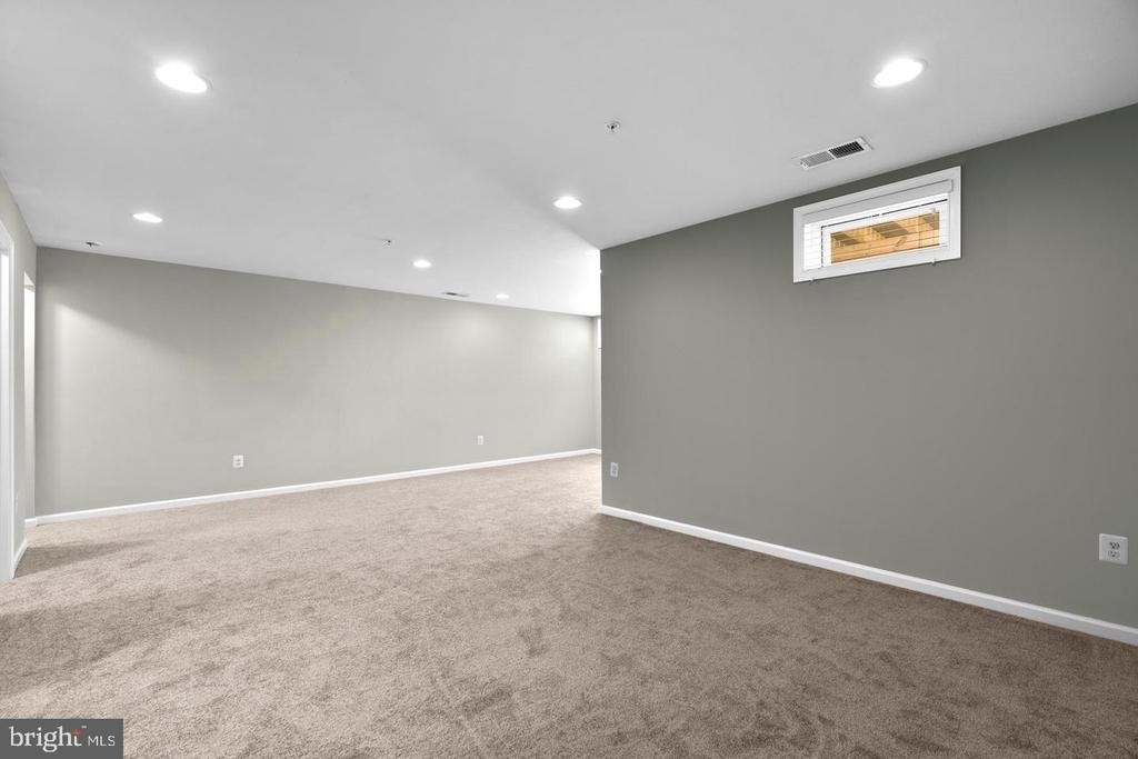 6704 Saw Mill Court - Photo 37