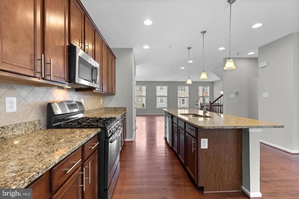 6704 Saw Mill Court - Photo 8