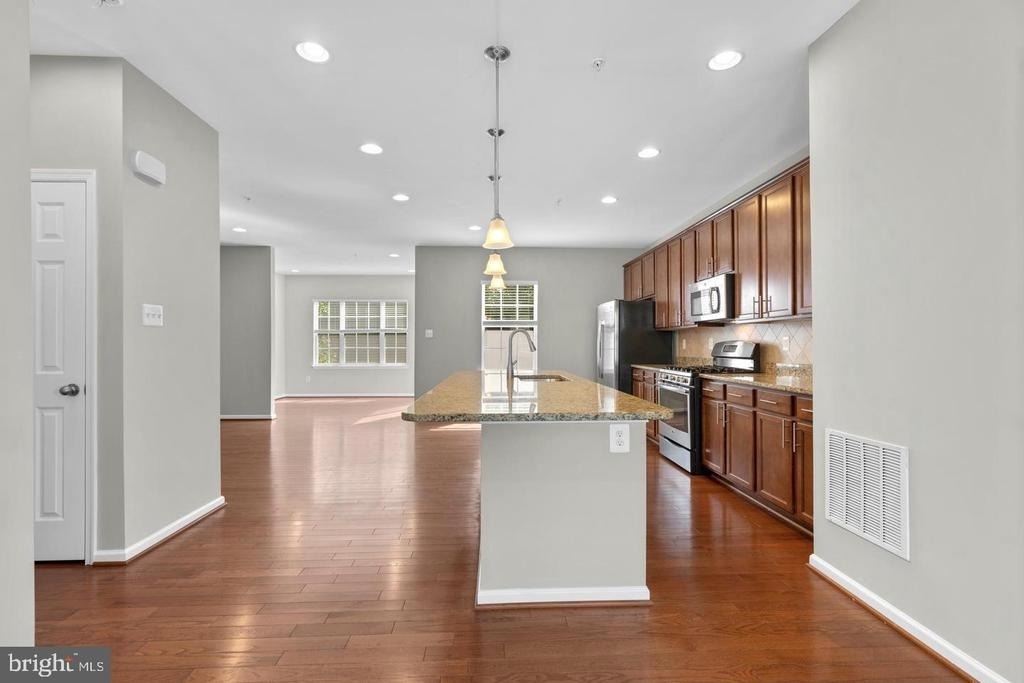 6704 Saw Mill Court - Photo 10