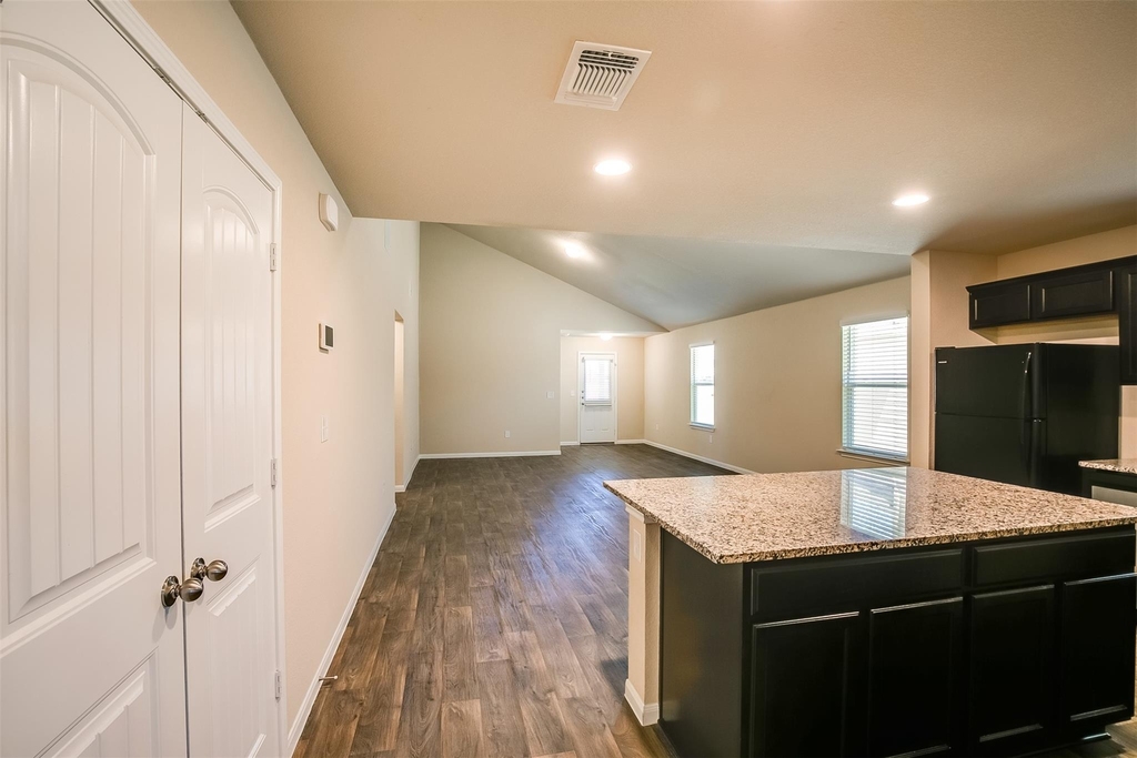 15008 Custis Ln - Photo 3