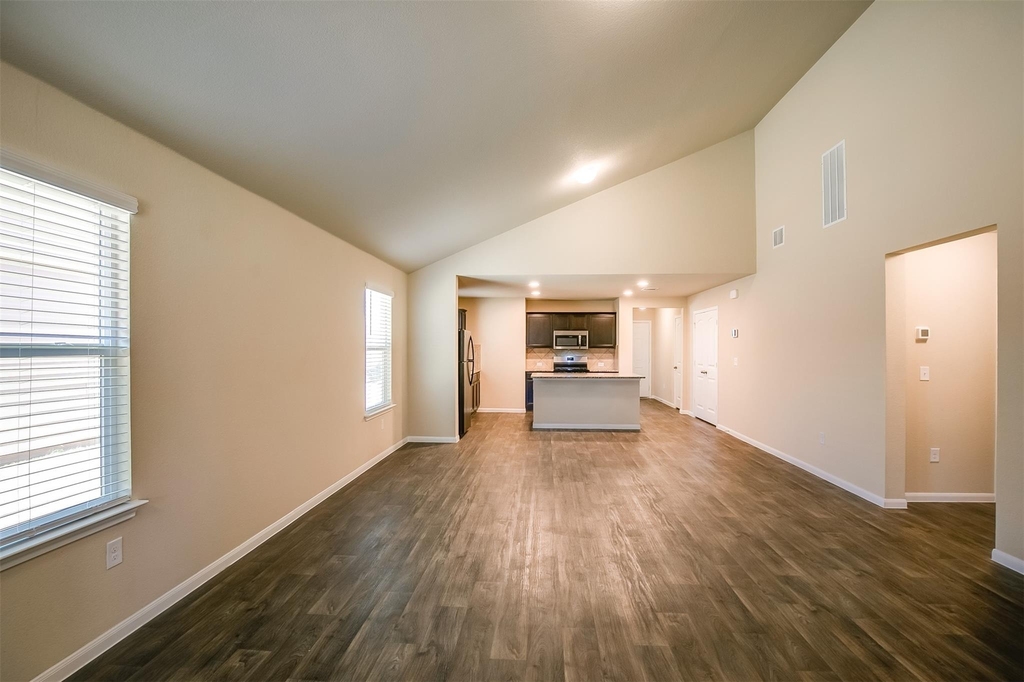 15008 Custis Ln - Photo 5