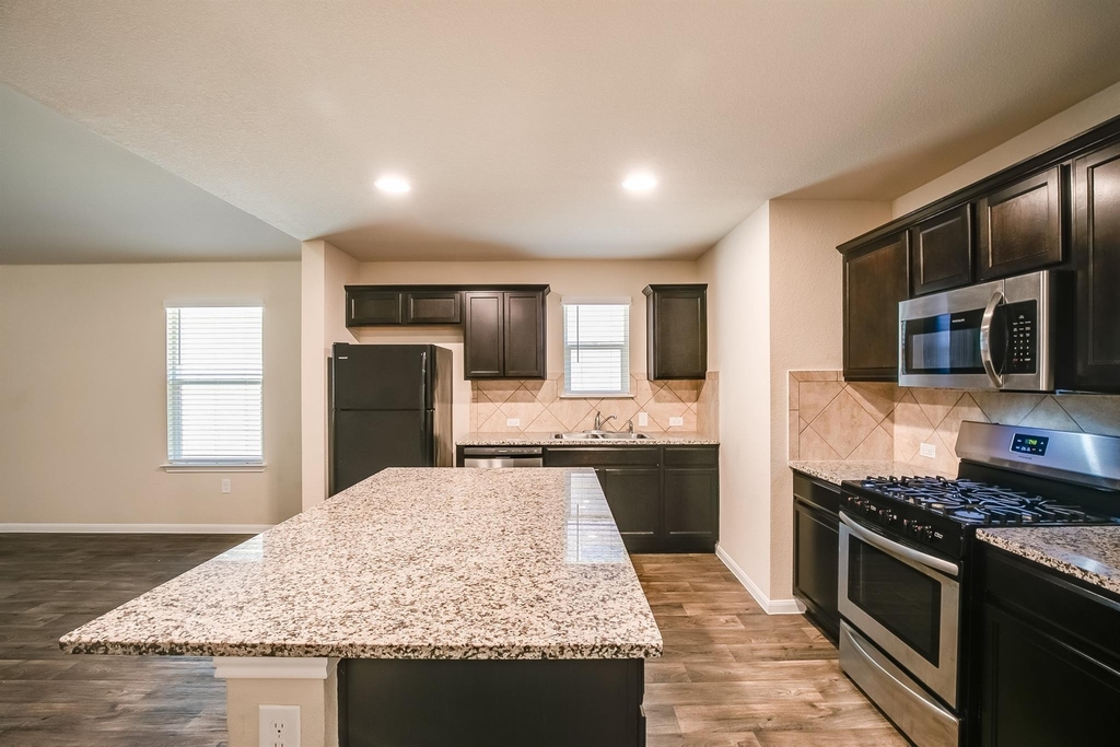 15008 Custis Ln - Photo 7