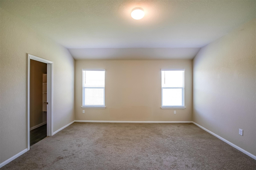 15008 Custis Ln - Photo 9