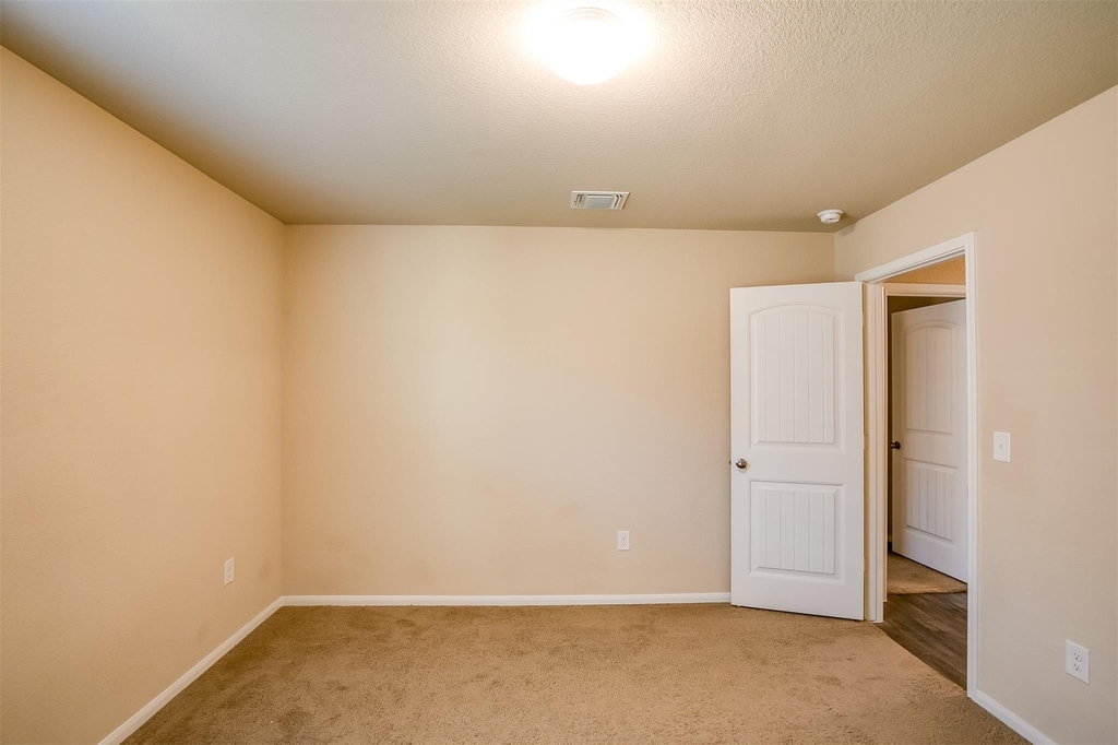 15008 Custis Ln - Photo 12