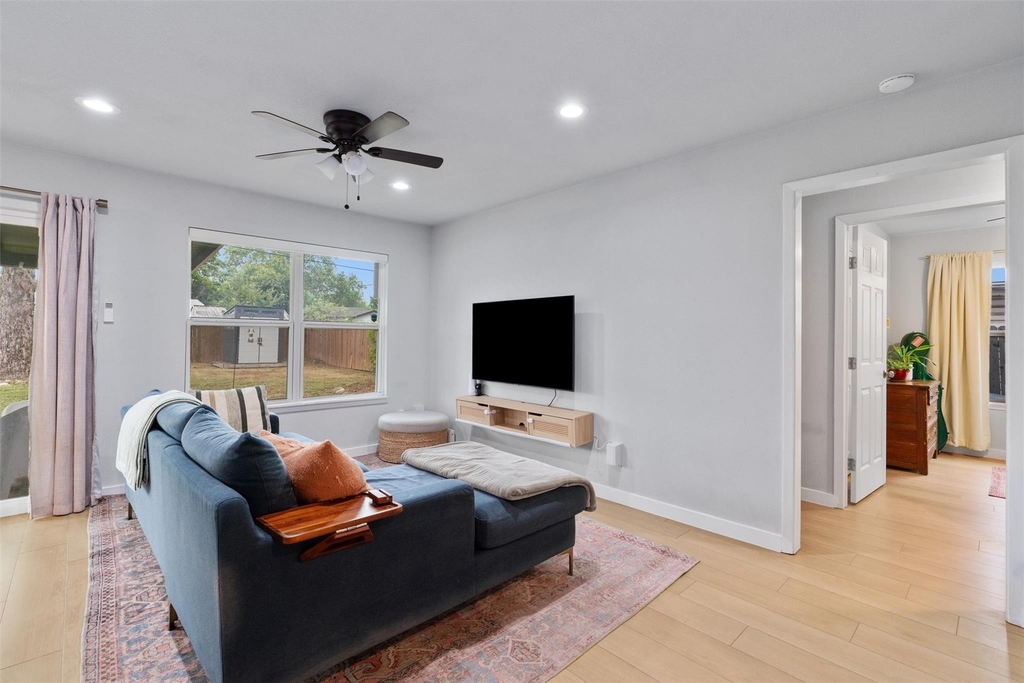 9107 Shepard Dr - Photo 2