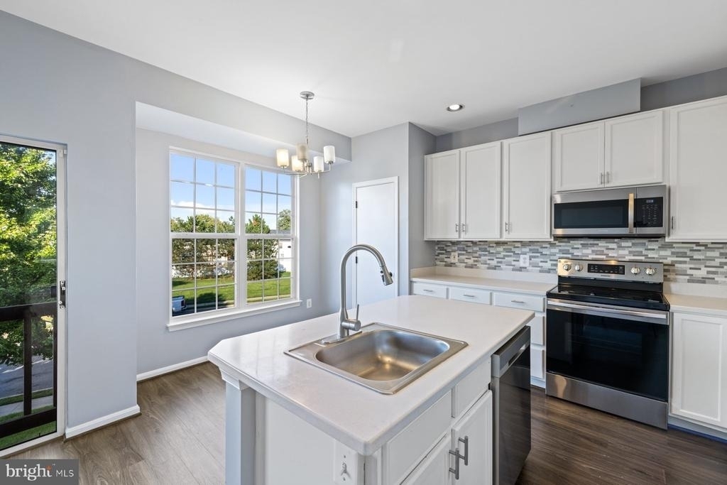 113 Lavenport Circle - Photo 8