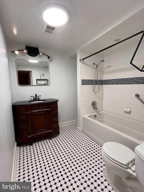 8677 Valley Drive - Photo 18
