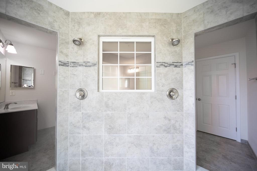 7356 Tottenham Drive - Photo 17