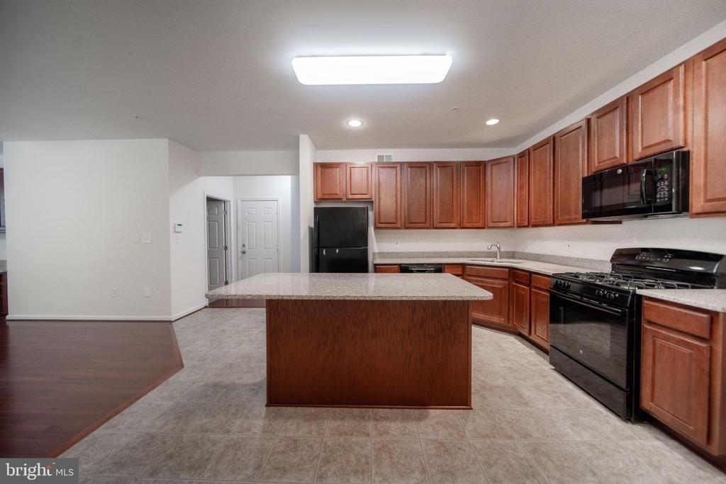 7356 Tottenham Drive - Photo 6