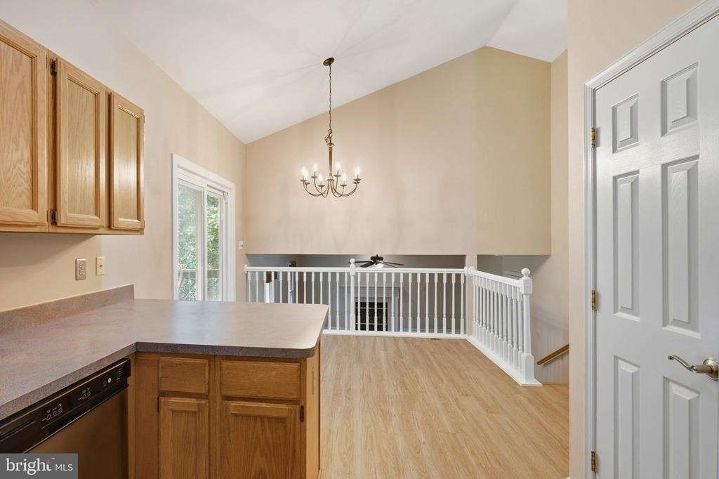 427 Lessin Drive - Photo 11