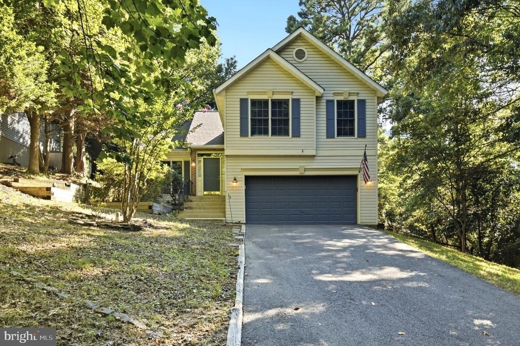 427 Lessin Drive - Photo 0