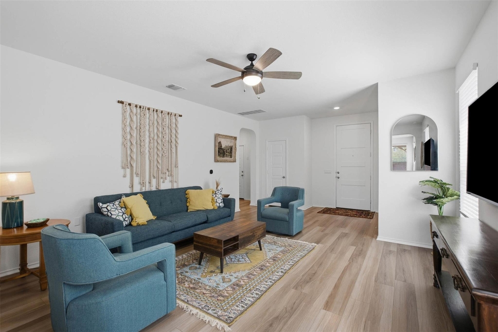 4605 Colmar Dr - Photo 10