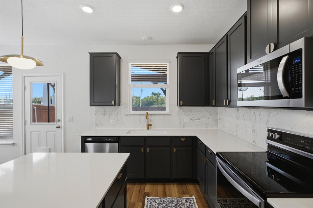 4605 Colmar Dr - Photo 17
