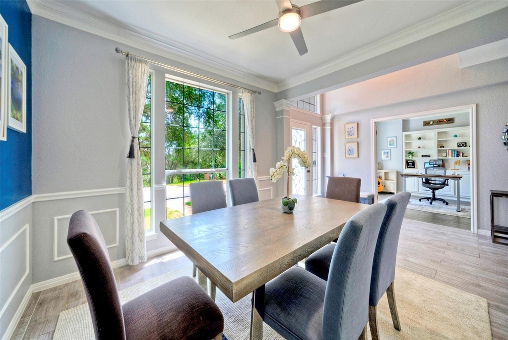 3002 Barton Point Cir - Photo 5