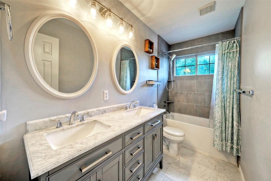 3002 Barton Point Cir - Photo 26