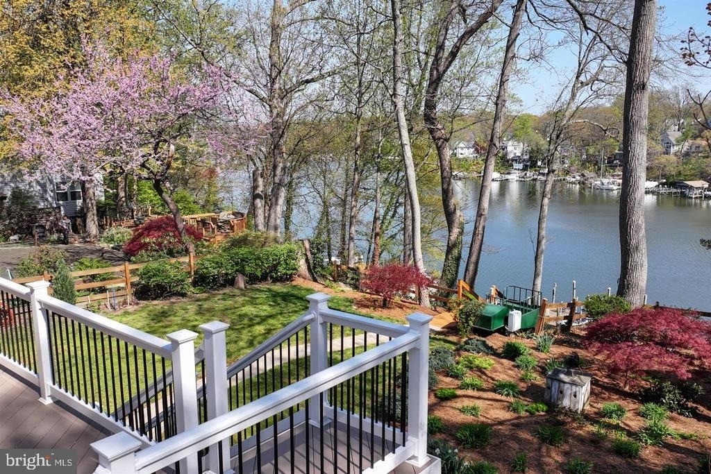 928 Waterview Drive - Photo 16
