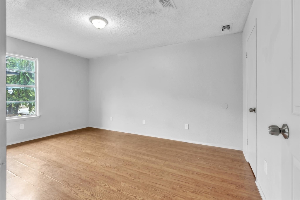 5805 Cougar Dr - Photo 6