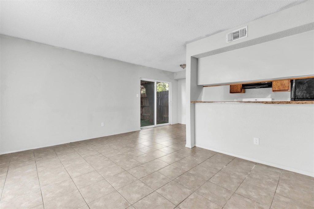 5805 Cougar Dr - Photo 0