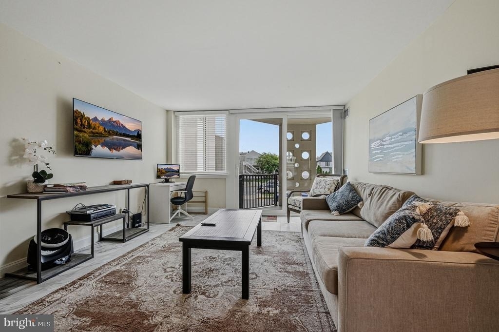 1 Virginia Avenue - Photo 6