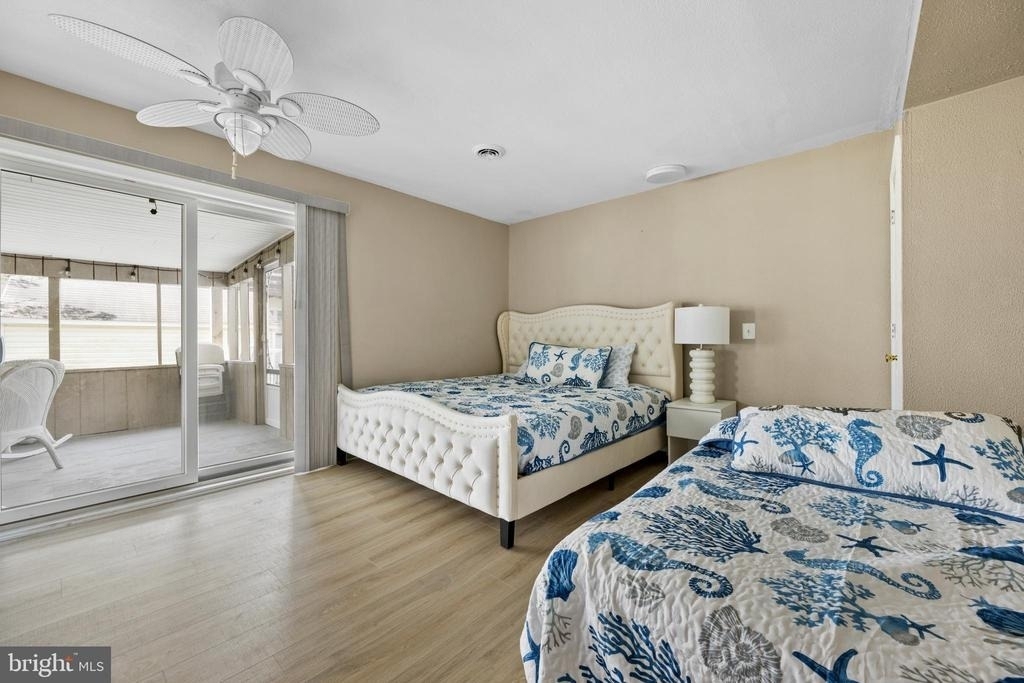 35205 Hassell Avenue - Photo 48