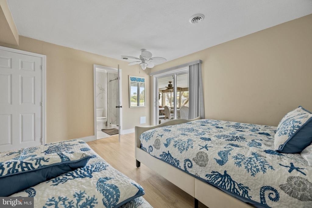 35205 Hassell Avenue - Photo 49