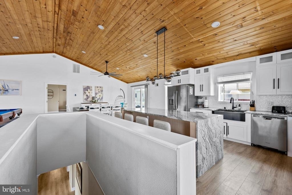 35205 Hassell Avenue - Photo 33