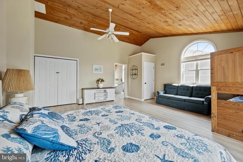 35205 Hassell Avenue - Photo 39