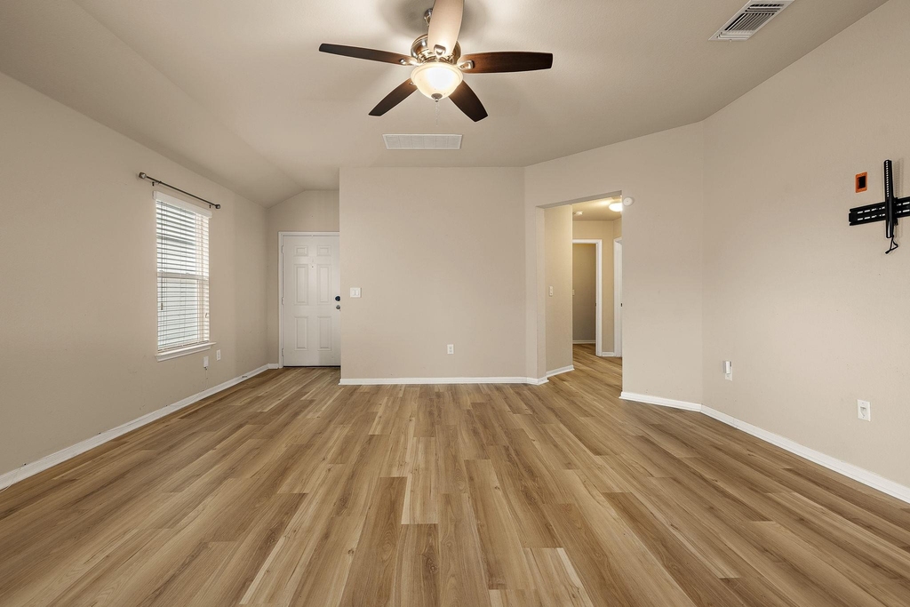 12105 Jamie Dr - Photo 9