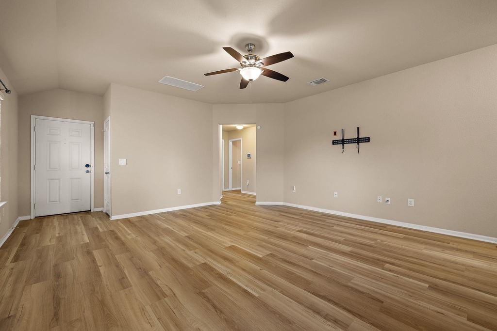 12105 Jamie Dr - Photo 7